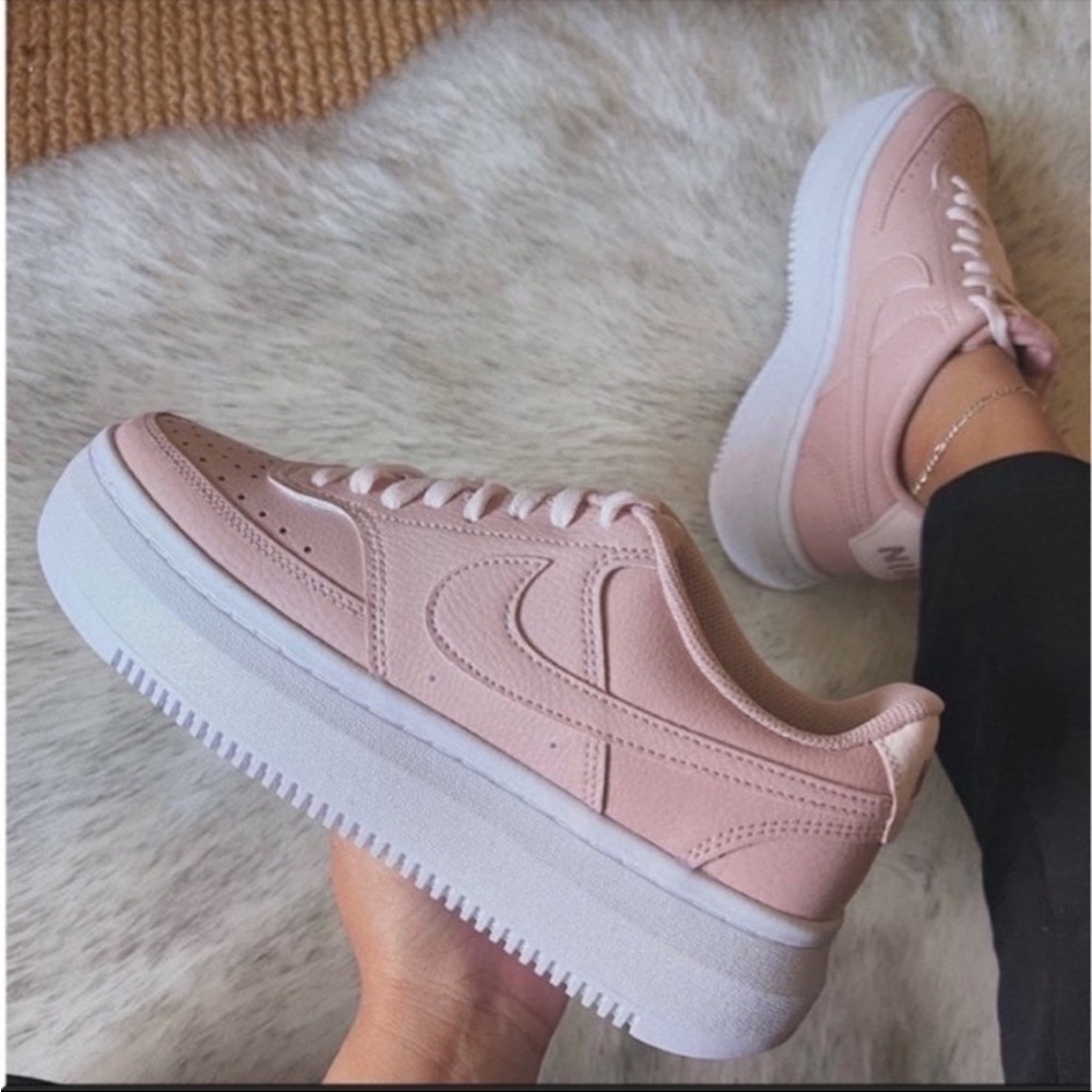 New 🍭 Rare Nike Casual Platform Low Pink 7W